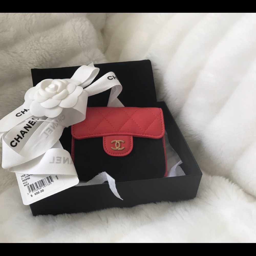 Chanel card holder beautiful poppy color XL